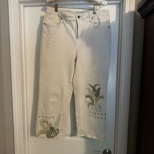 Chico’s High Rise Straight Leg Embroidered Crops Size  2